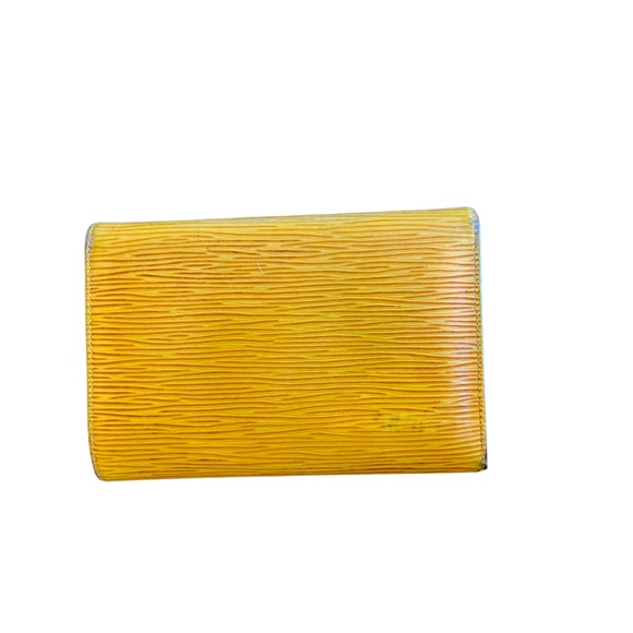 Authentic Louis Vuitton Yellow Epi Leather Alexandra Wallet - Picture 2 of 10